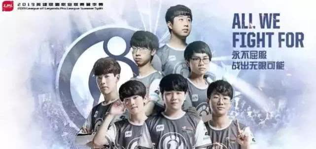 车内齐备的 车内齐备的